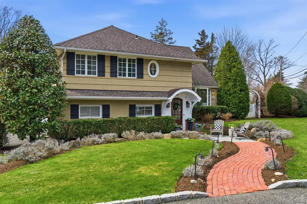 36 Bay Drive E Huntington NY 11743