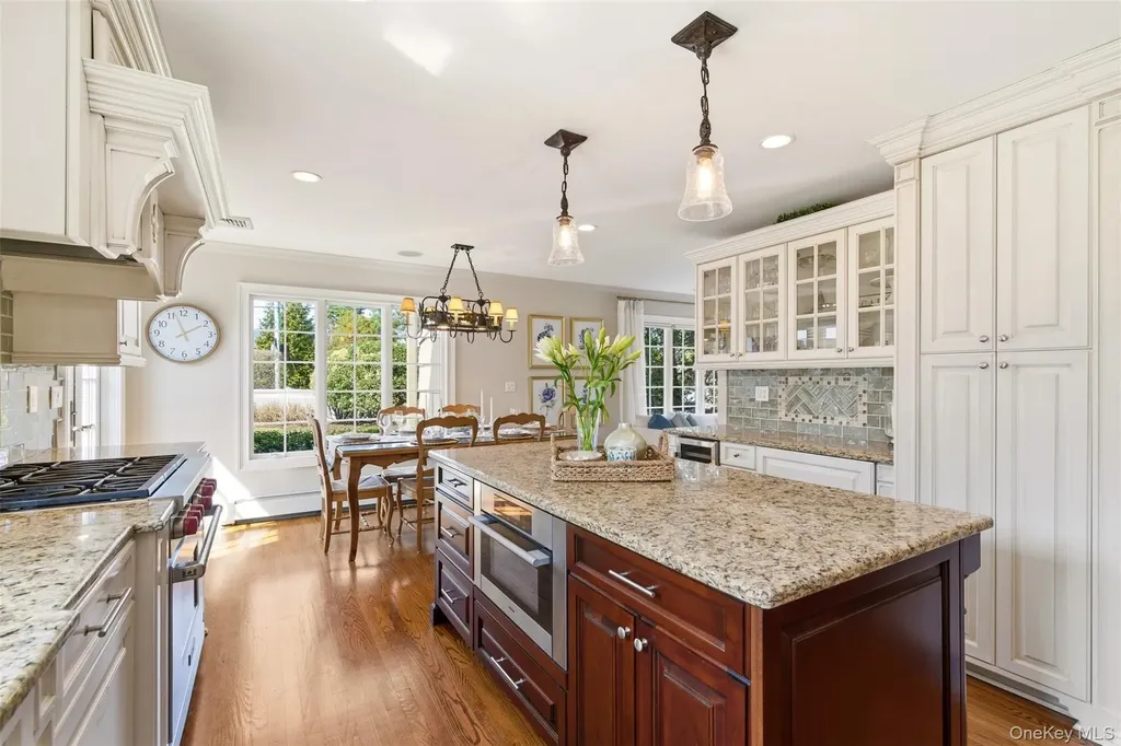 36 Bay Drive E Huntington NY 11743