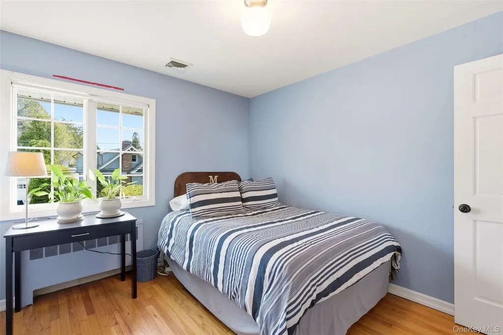 36 Bay Drive E Huntington NY 11743