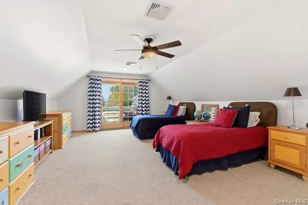 36 Bay Drive E Huntington NY 11743
