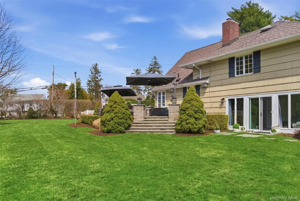 36 Bay Drive E Huntington NY 11743