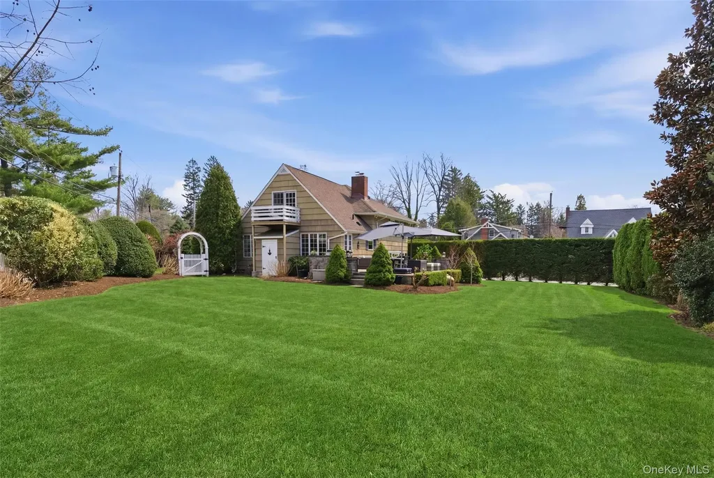 36 Bay Drive E Huntington NY 11743