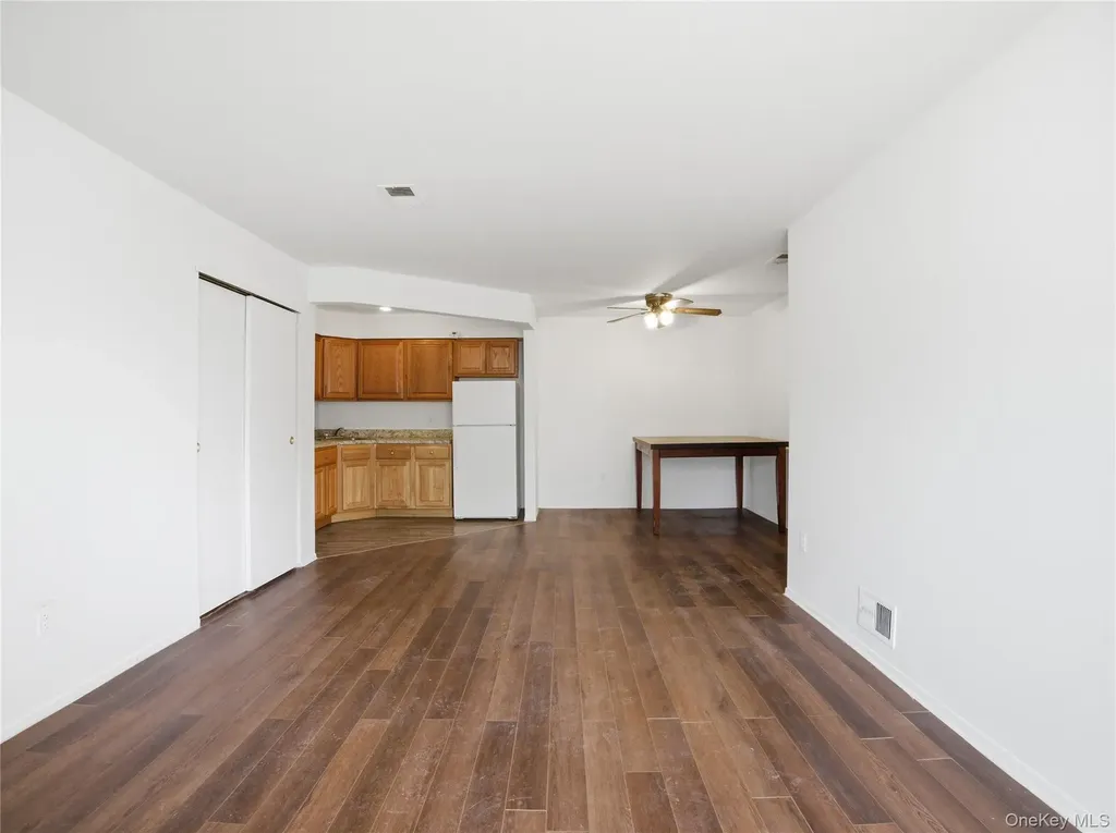 15 Davidson Court Staten Island NY 10303