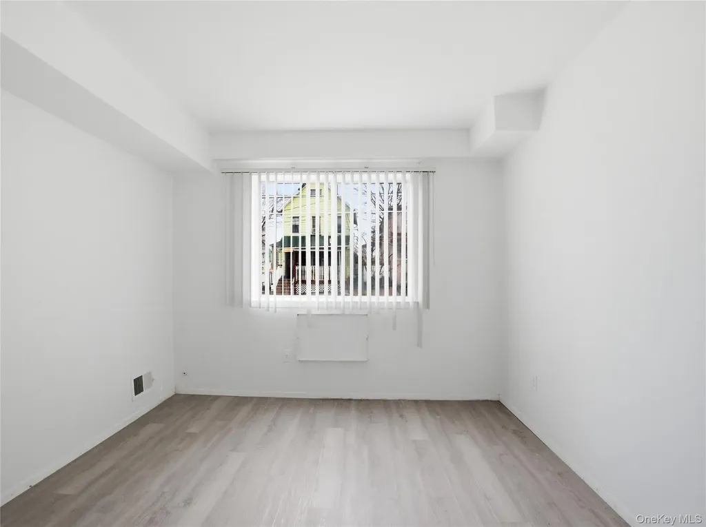 15 Davidson Court Staten Island NY 10303
