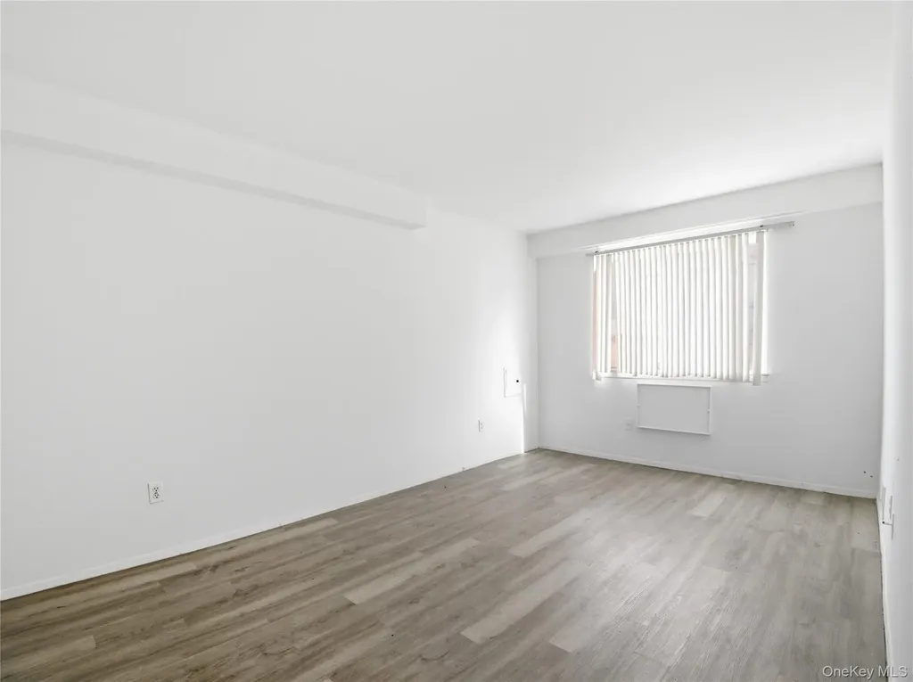 15 Davidson Court Staten Island NY 10303