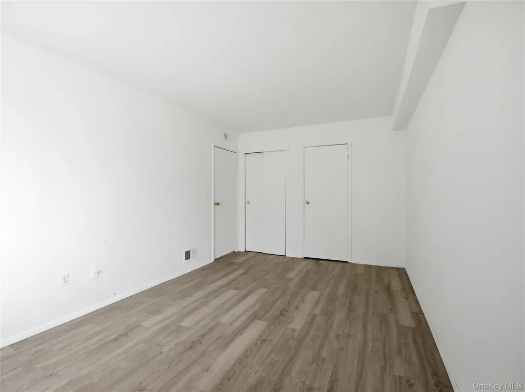 15 Davidson Court Staten Island NY 10303