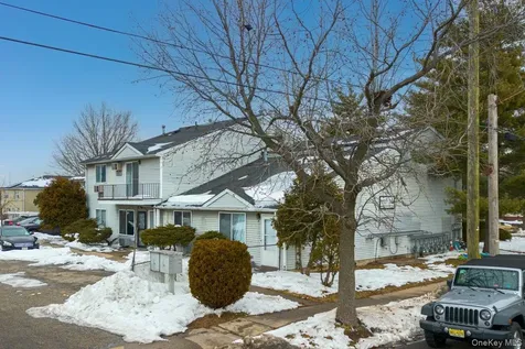 15 Davidson Court Staten Island NY 10303