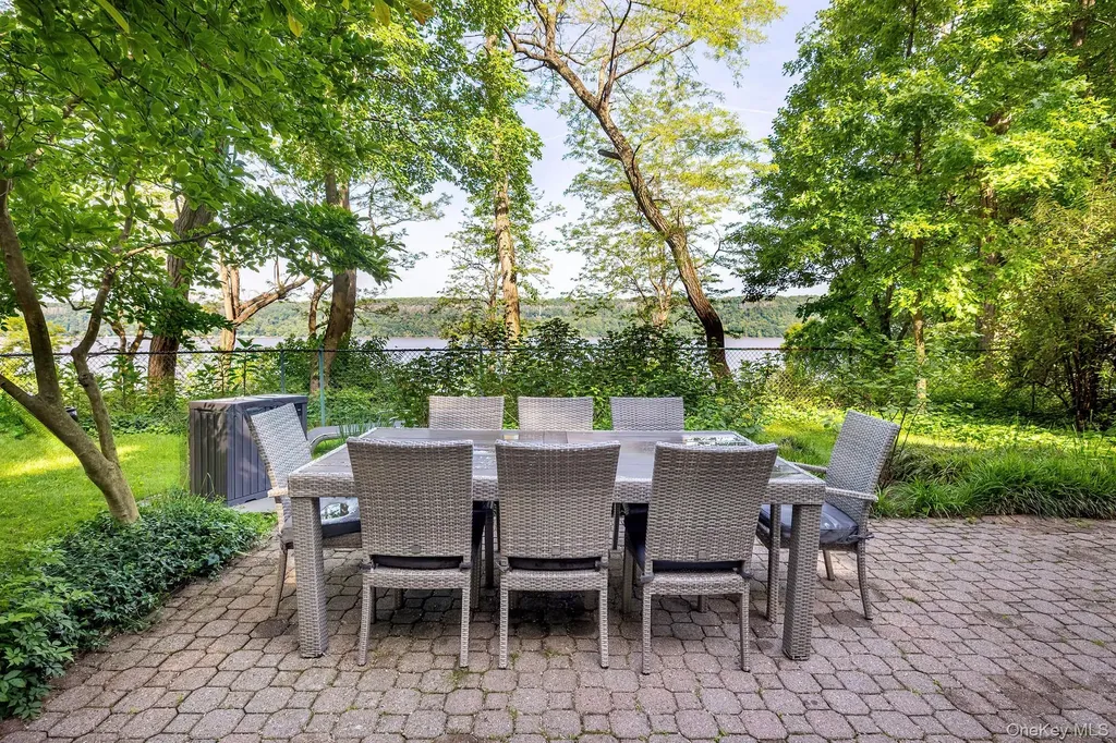 2727 Palisade Avenue Bronx NY 10463