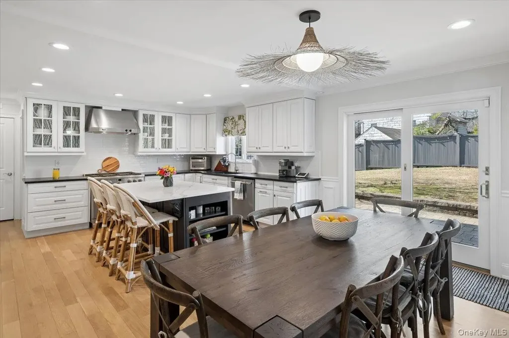 31 Priory Lane Pelham NY 10803