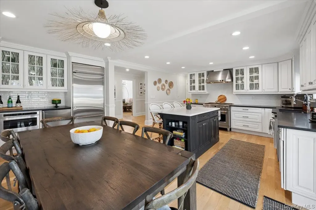 31 Priory Lane Pelham NY 10803