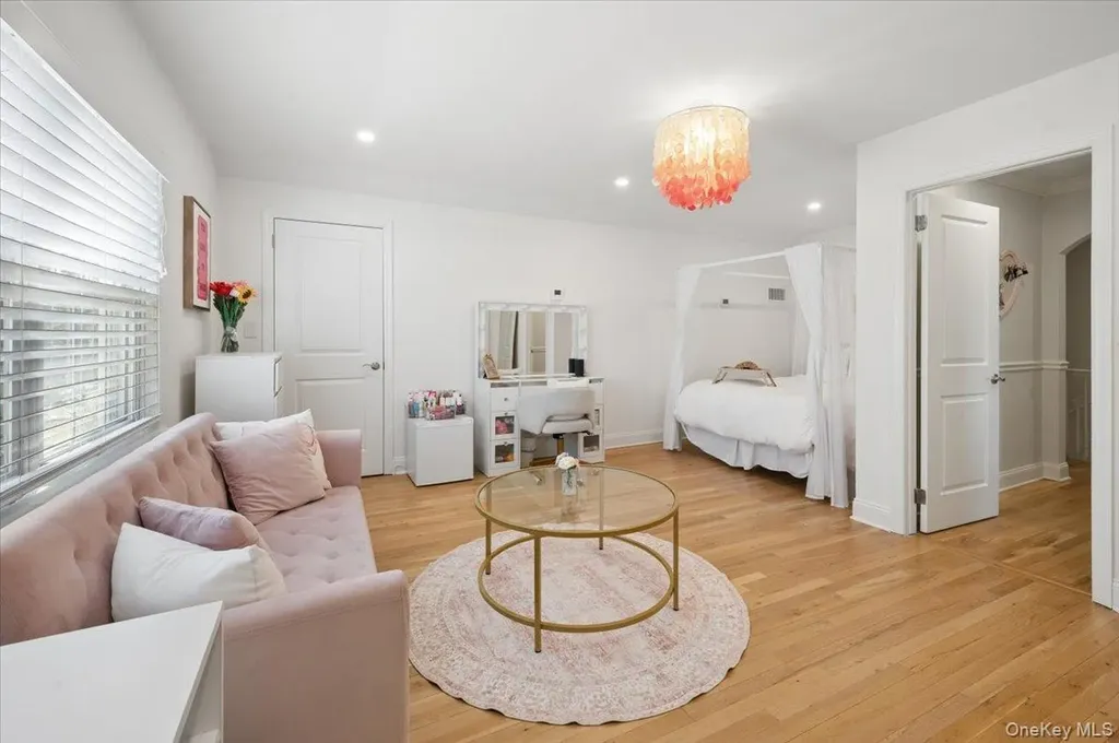 31 Priory Lane Pelham NY 10803