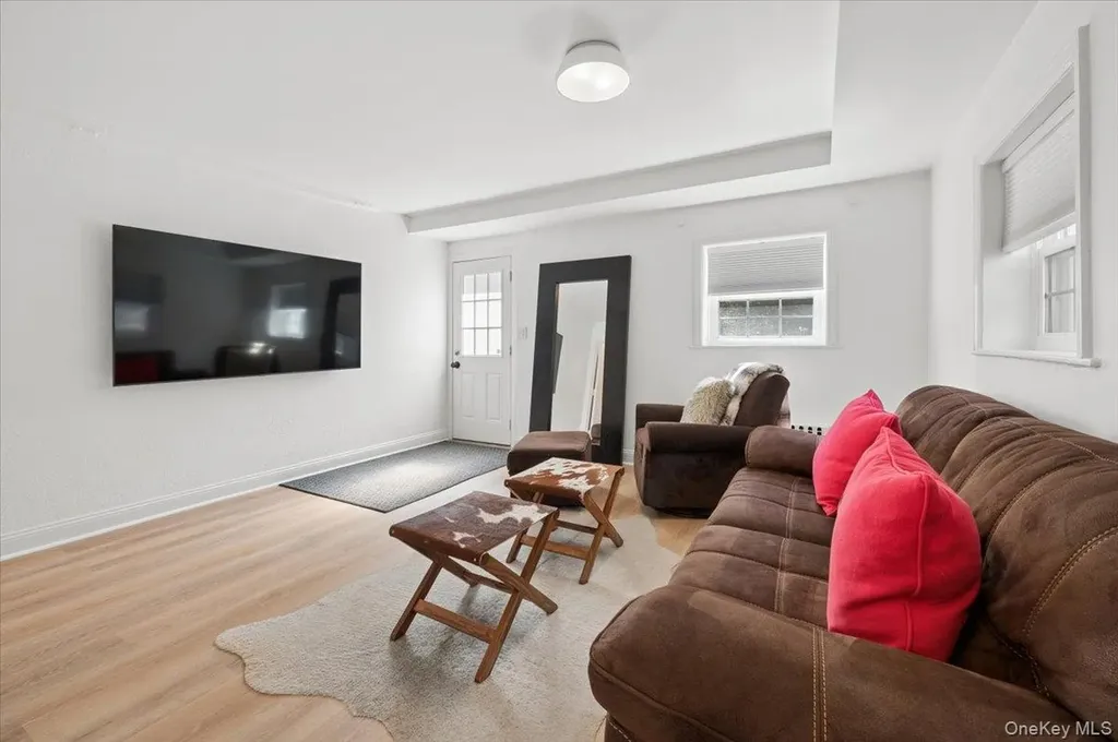 31 Priory Lane Pelham NY 10803