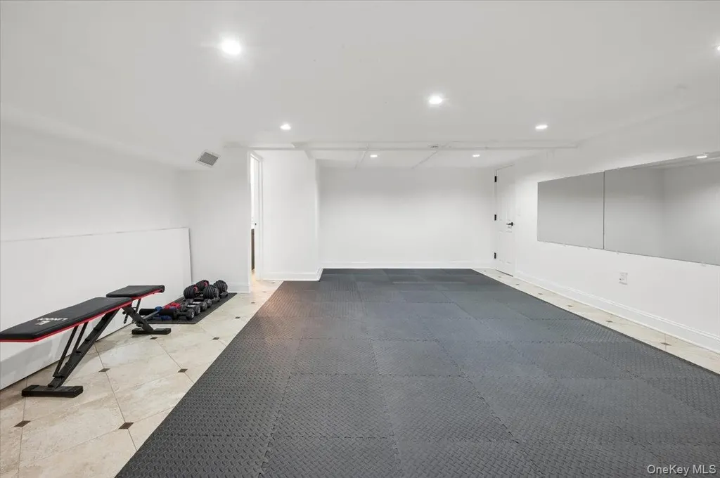 31 Priory Lane Pelham NY 10803