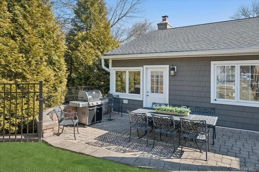 31 Priory Lane Pelham NY 10803