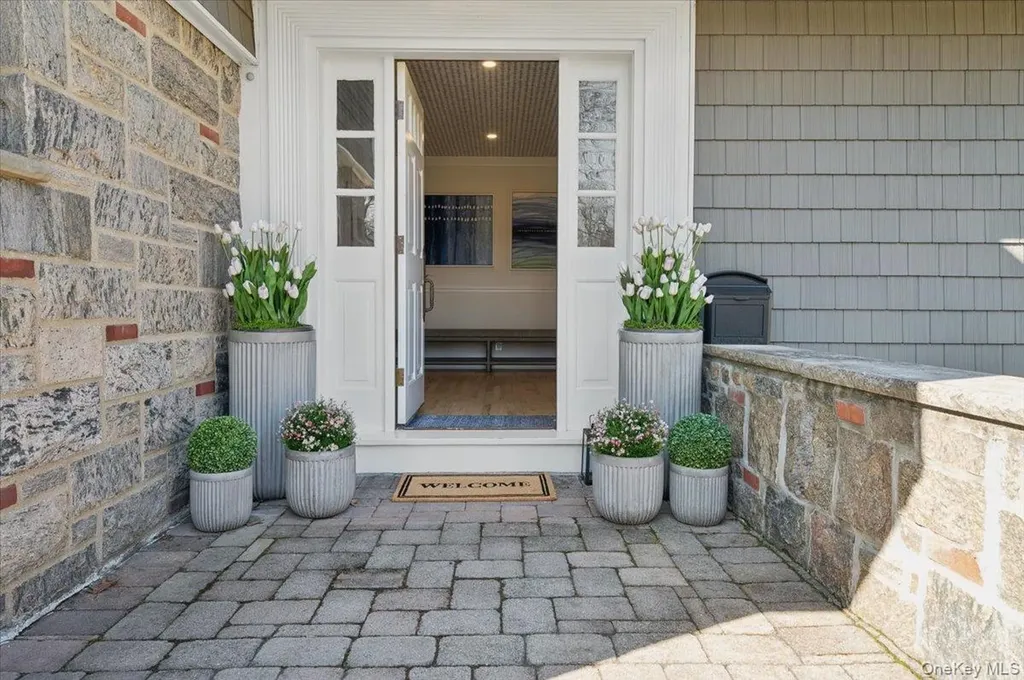 31 Priory Lane Pelham NY 10803