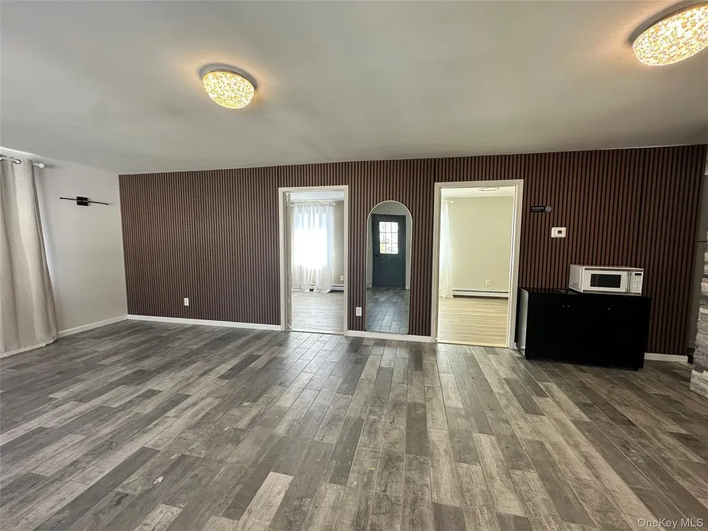 1241 Ridgebury Road New Hampton NY 10958
