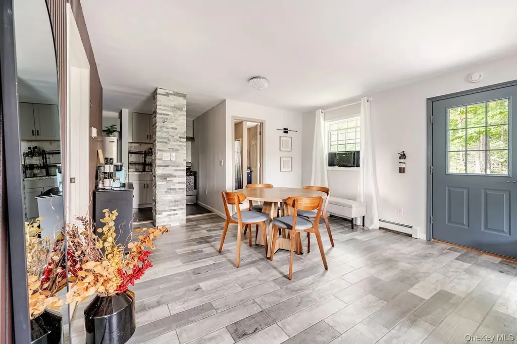 1241 Ridgebury Road New Hampton NY 10958