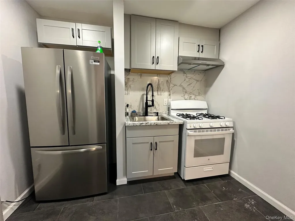 1241 Ridgebury Road New Hampton NY 10958