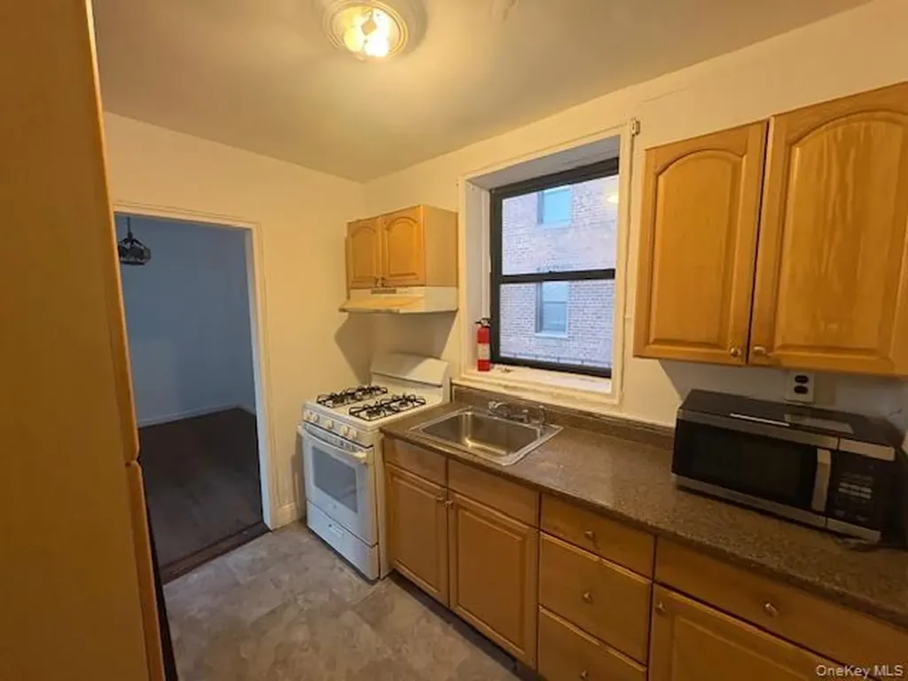 2220 Burnett Street Brooklyn NY 11229