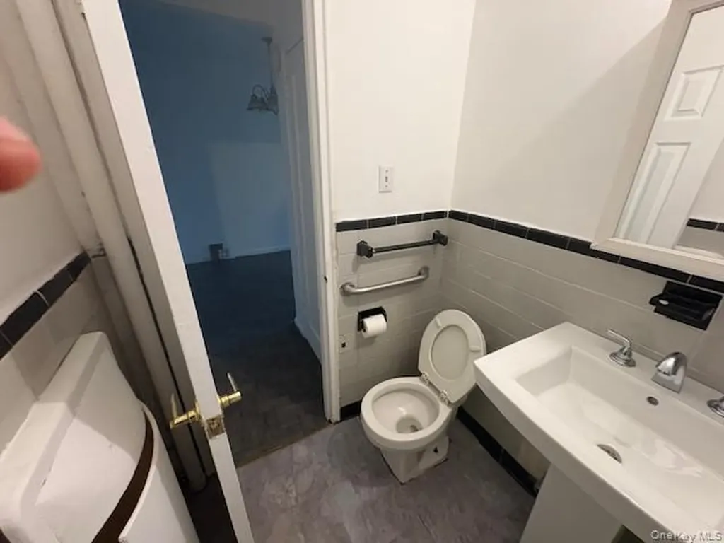 2220 Burnett Street Brooklyn NY 11229