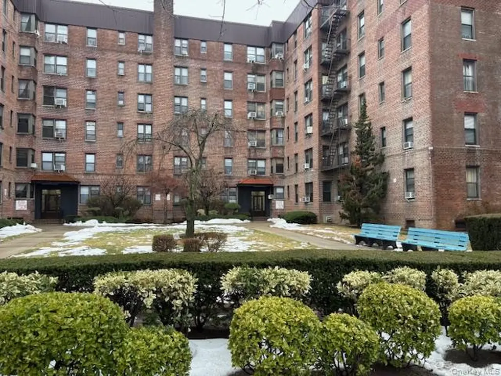 2220 Burnett Street Brooklyn NY 11229
