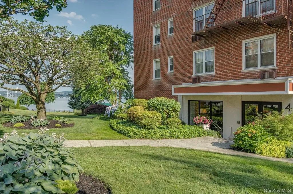 4 Salisbury Point Nyack NY 10960