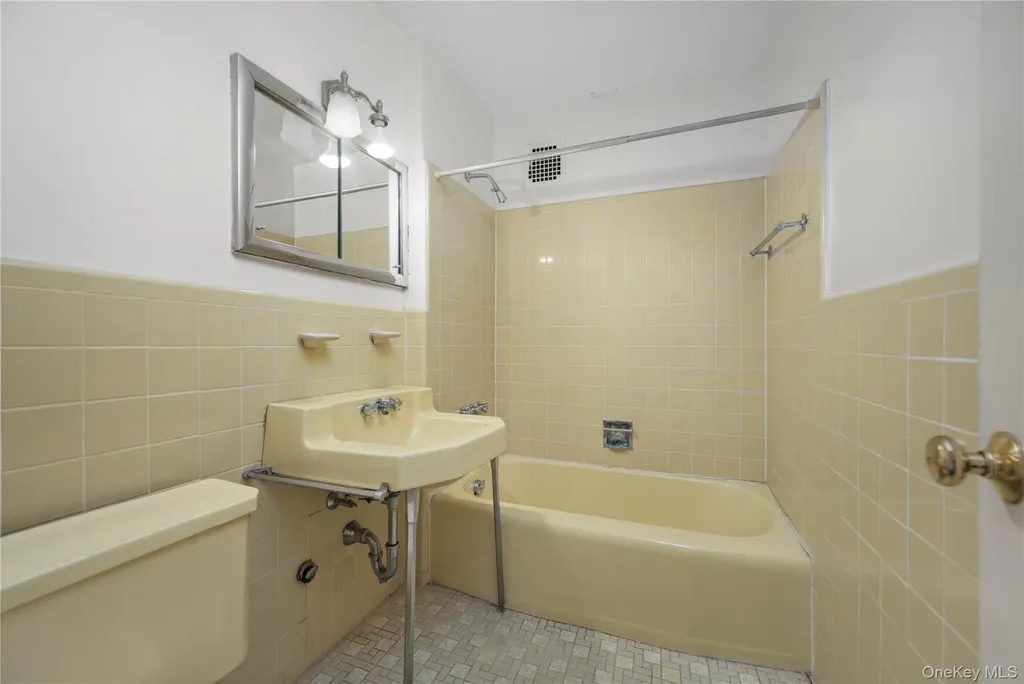 4 Salisbury Point Nyack NY 10960