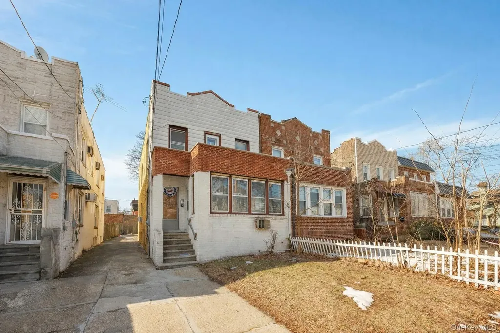 2335 Yates Avenue Bronx NY 10469