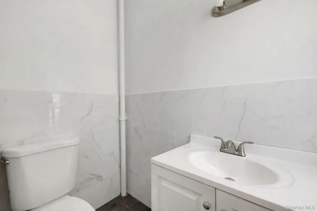 2335 Yates Avenue Bronx NY 10469