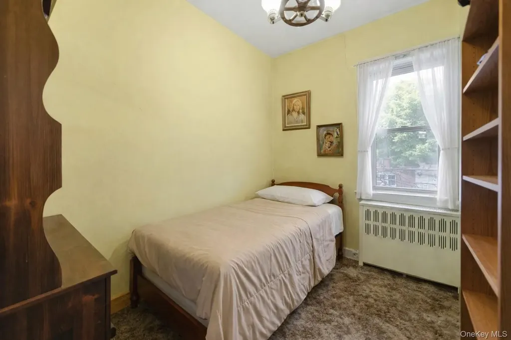 2335 Yates Avenue Bronx NY 10469