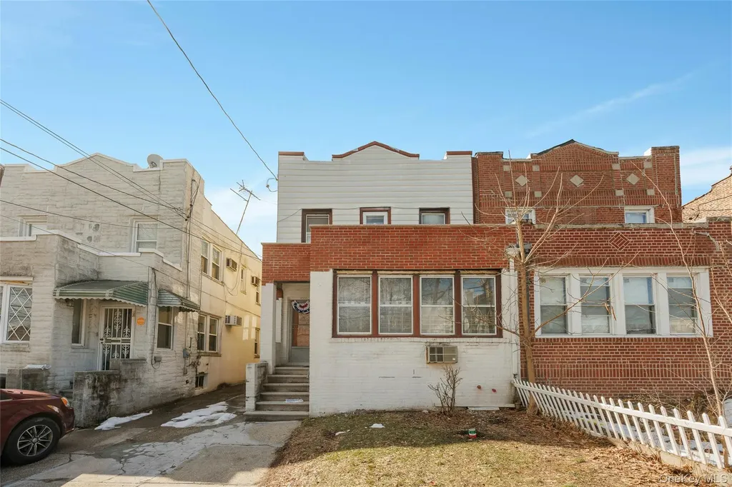 2335 Yates Avenue Bronx NY 10469