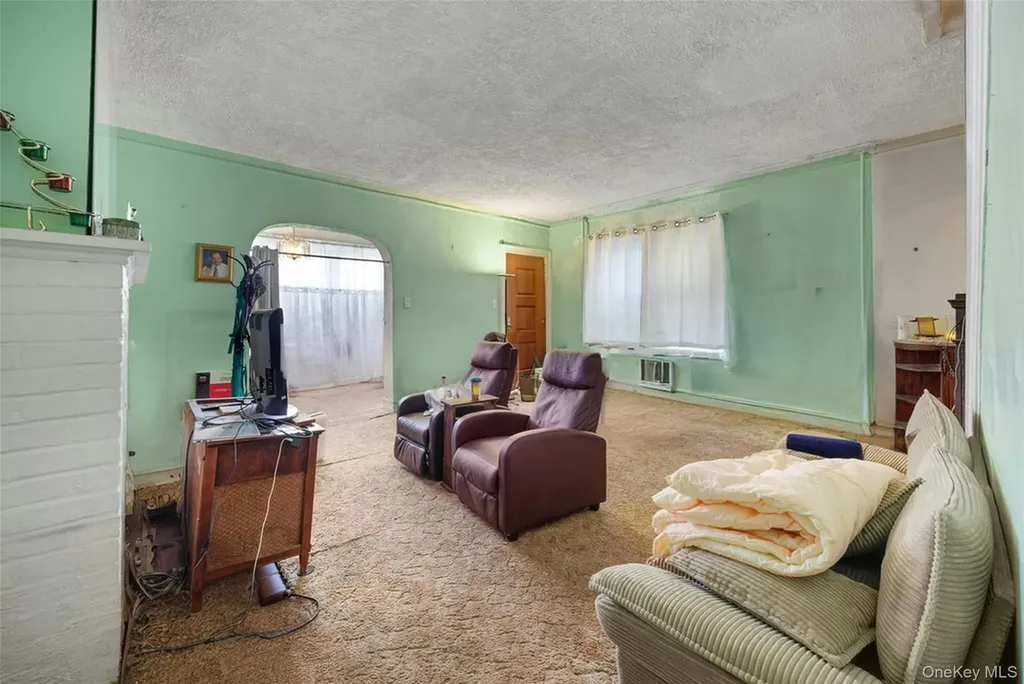2335 Yates Avenue Bronx NY 10469