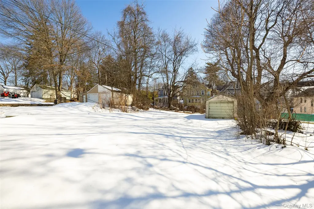 28 Vernon Terrace Poughkeepsie NY 12601