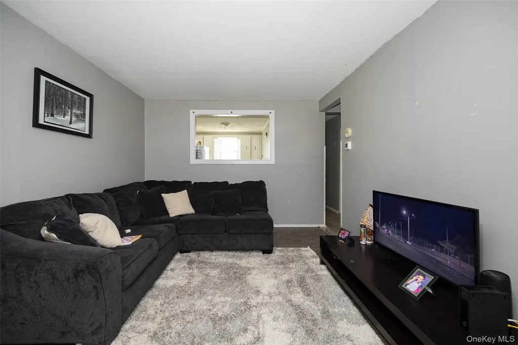 28 Vernon Terrace Poughkeepsie NY 12601