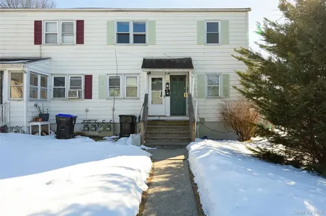 28 Vernon Terrace Poughkeepsie NY 12601