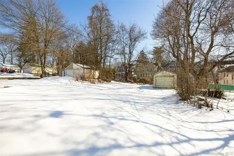 28 Vernon Terrace Poughkeepsie NY 12601