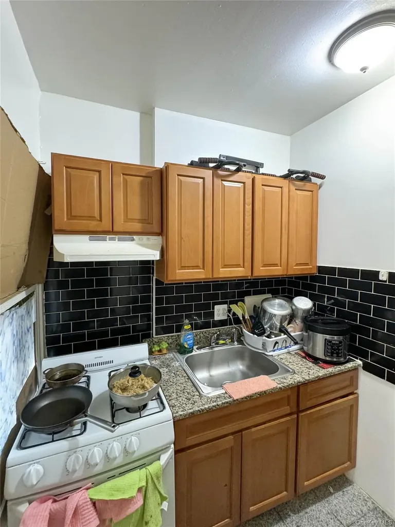 7004 Roosevelt Avenue Jackson Heights NY 11372