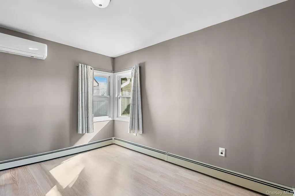 48 Daffodil Lane Wantagh NY 11793