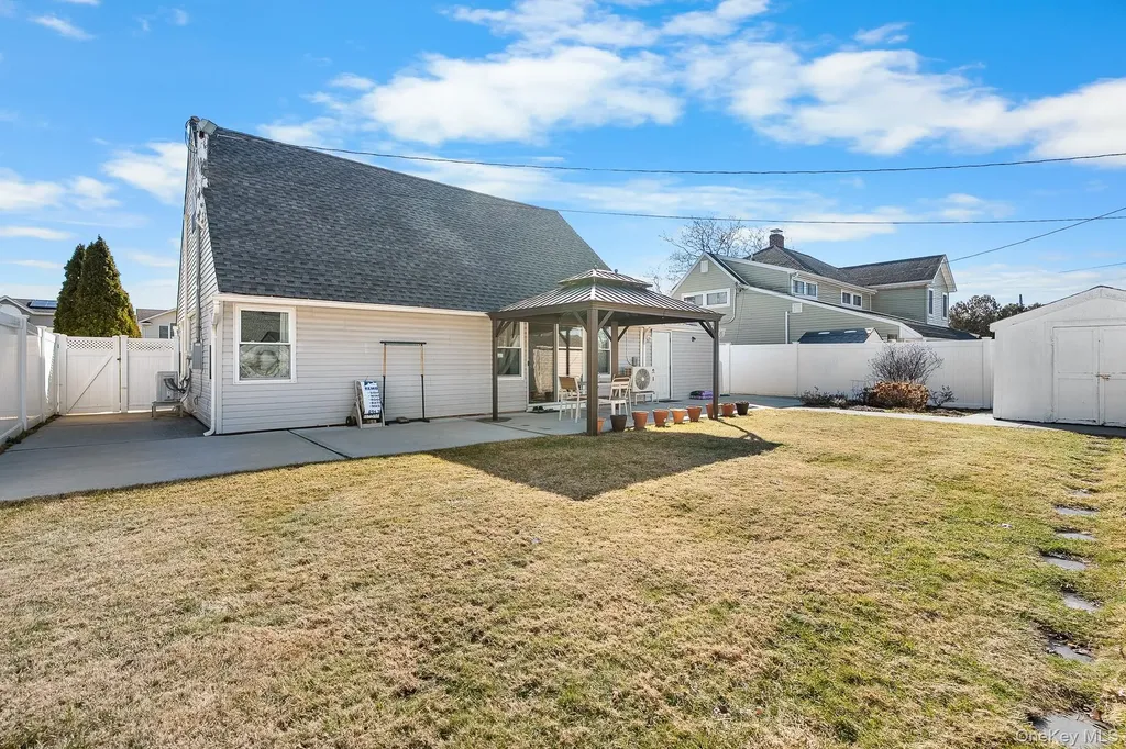 48 Daffodil Lane Wantagh NY 11793