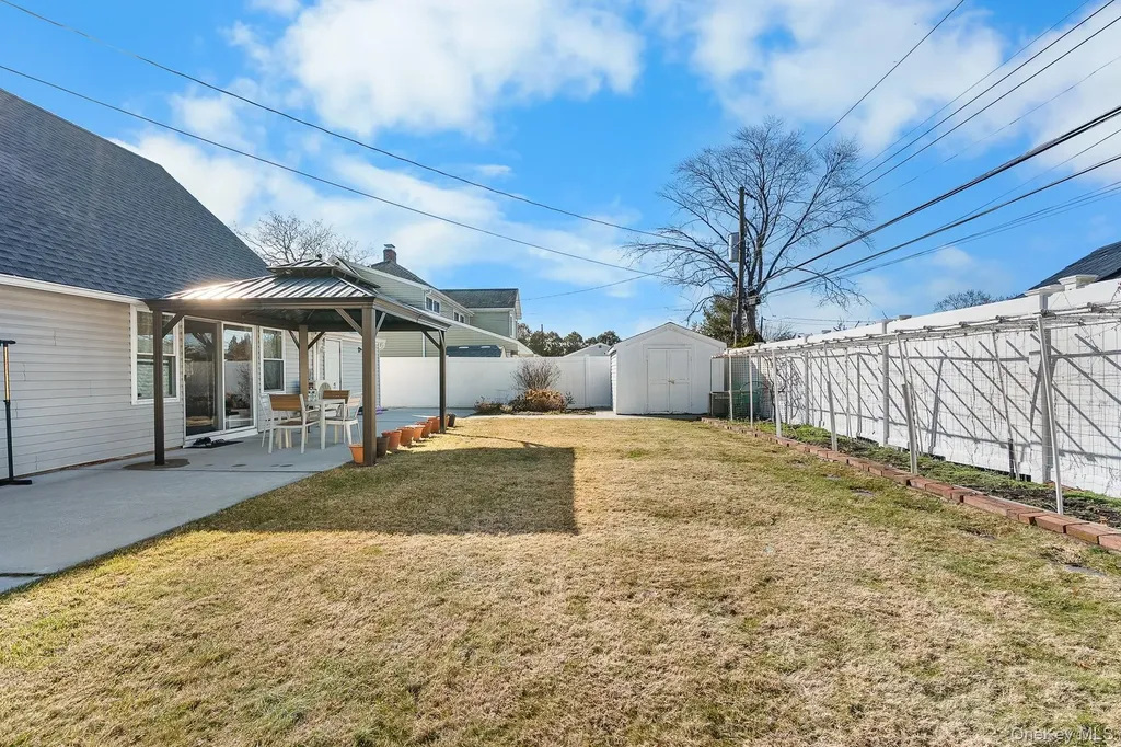 48 Daffodil Lane Wantagh NY 11793