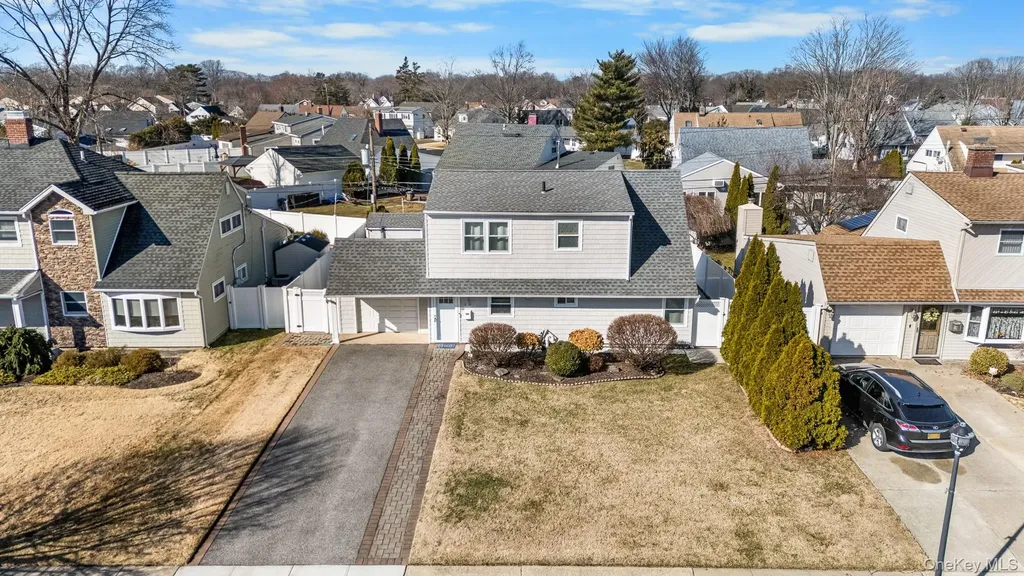 48 Daffodil Lane Wantagh NY 11793
