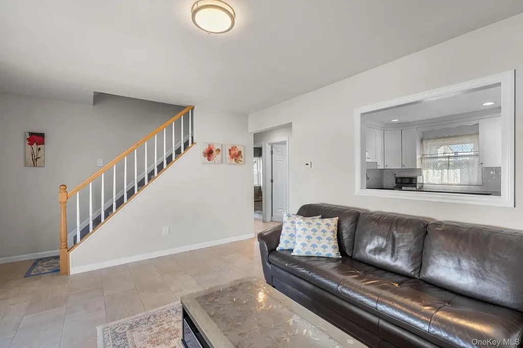 48 Daffodil Lane Wantagh NY 11793