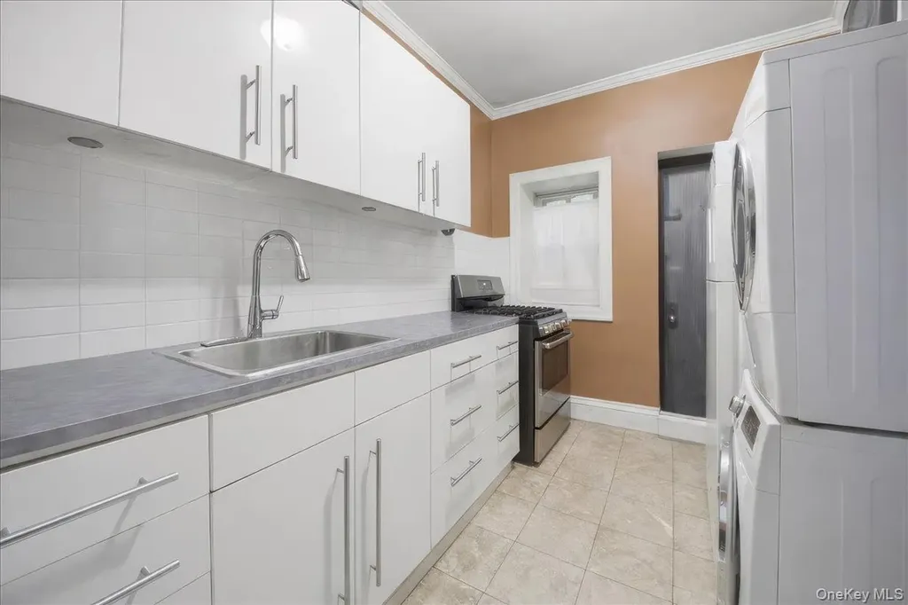 92 Elliott Avenue Yonkers NY 10705