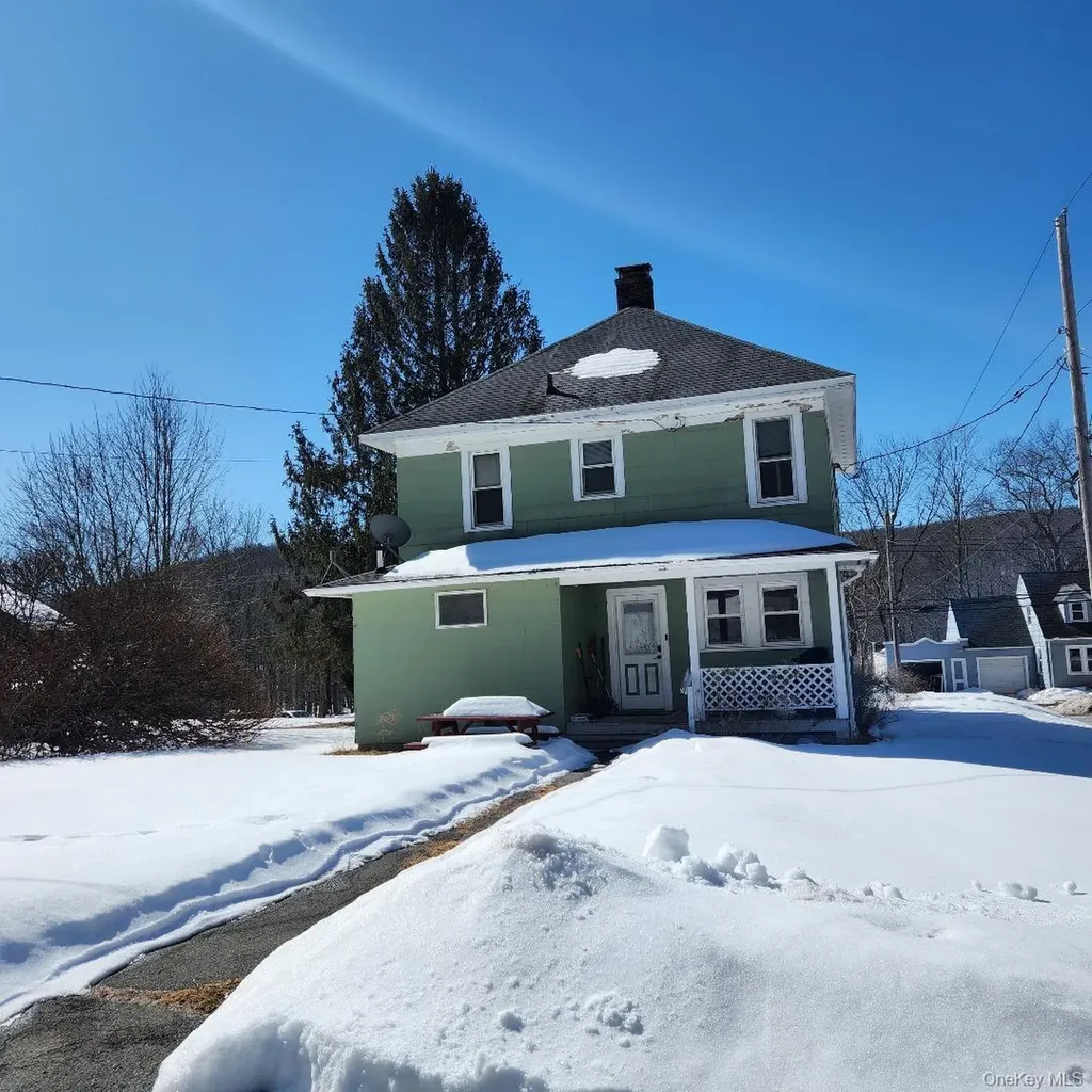 6218 State Route 42 Woodbourne NY 12788