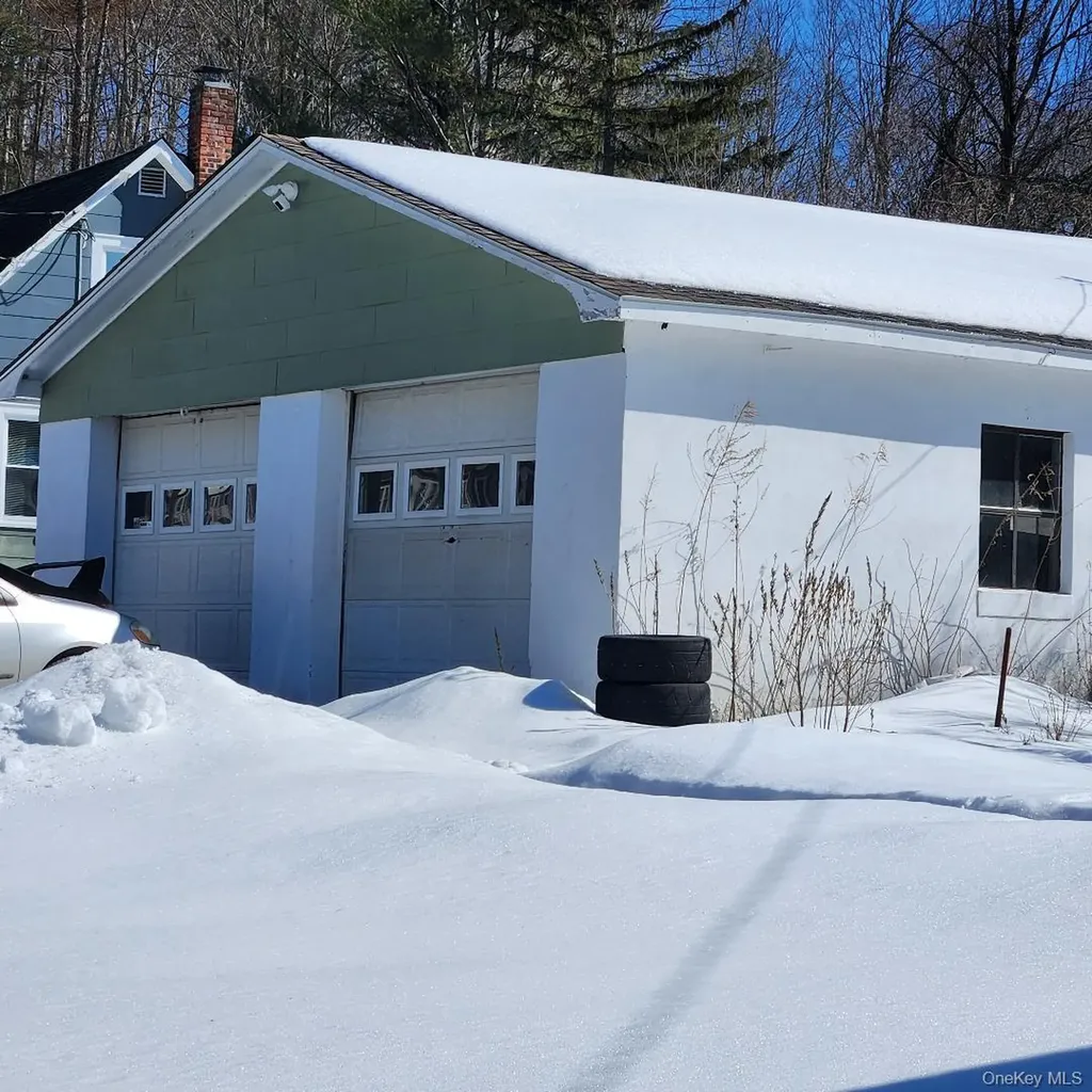 6218 State Route 42 Woodbourne NY 12788