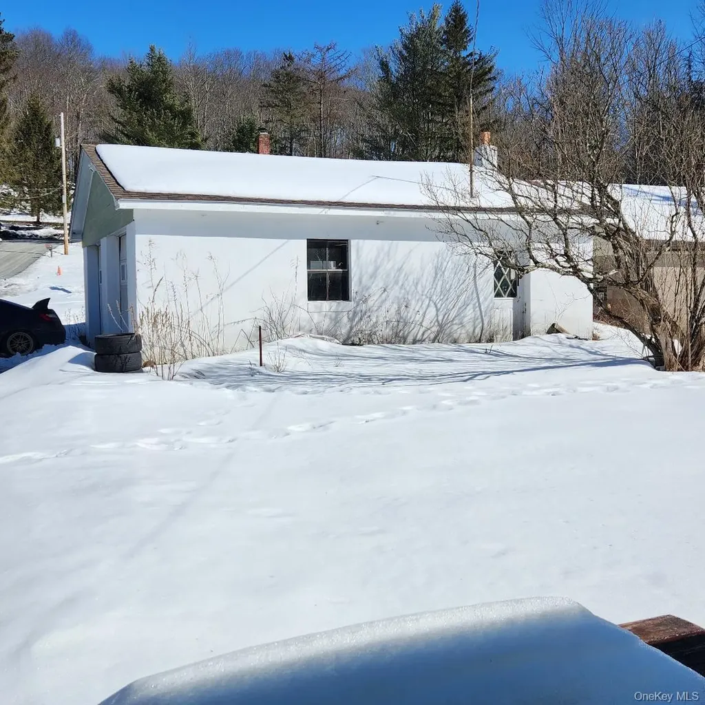 6218 State Route 42 Woodbourne NY 12788