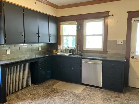 6218 State Route 42 Woodbourne NY 12788