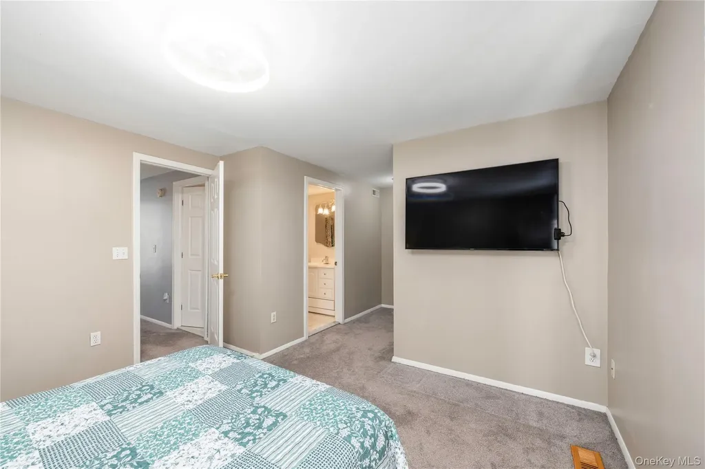 1506 Kings Way Carmel NY 10512