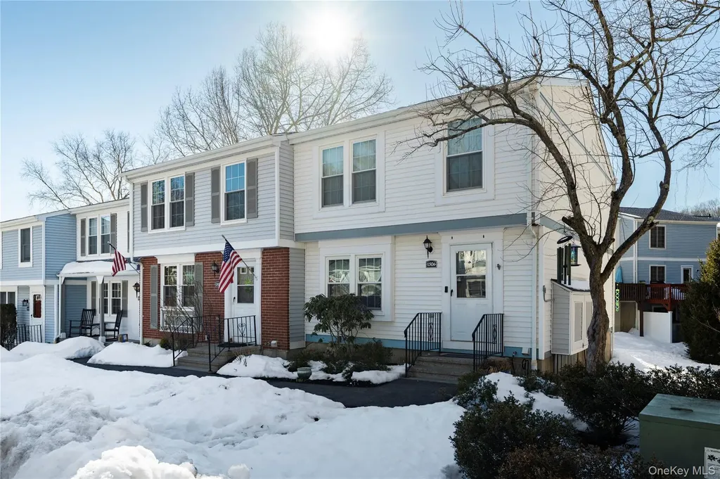 1506 Kings Way Carmel NY 10512