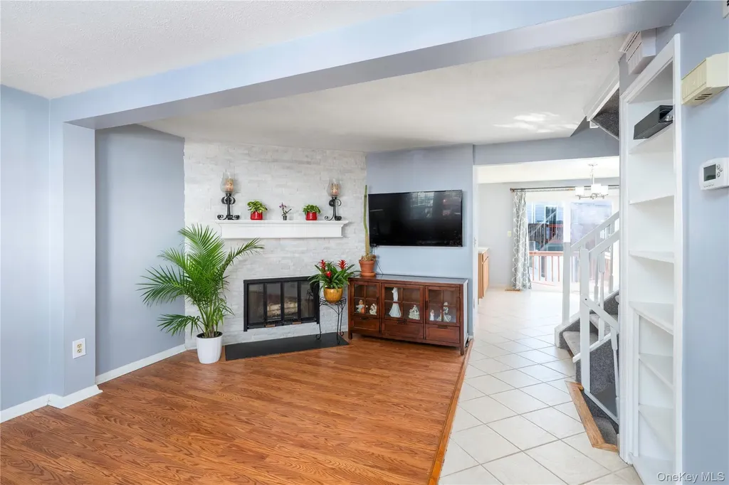 1506 Kings Way Carmel NY 10512